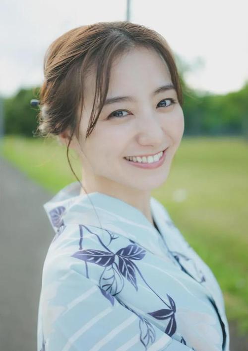 红帘之后